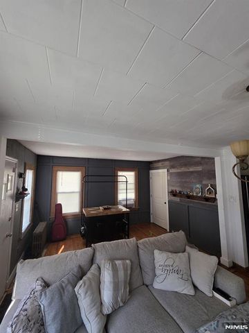 732 Essex Avenue, Linden, NJ 07036