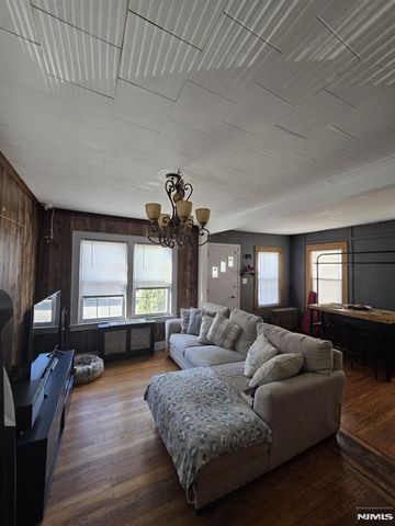 732 Essex Avenue, Linden, NJ 07036