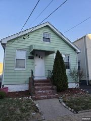 732 Essex Avenue, Linden, NJ 07036