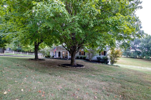 5845 Catholic Church Rd, Cedar Hill, TN 37032