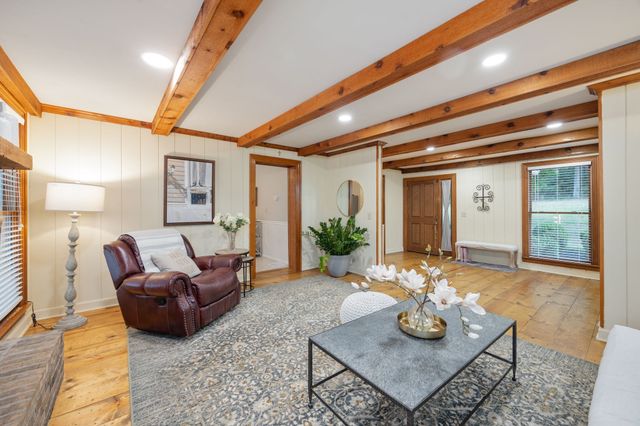 5845 Catholic Church Rd, Cedar Hill, TN 37032