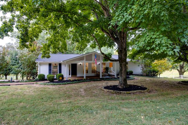 5845 Catholic Church Rd, Cedar Hill, TN 37032