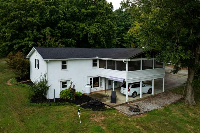 5845 Catholic Church Rd, Cedar Hill, TN 37032