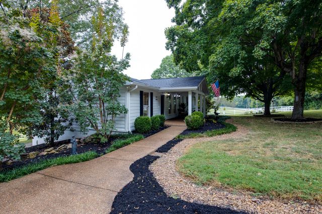 5845 Catholic Church Rd, Cedar Hill, TN 37032