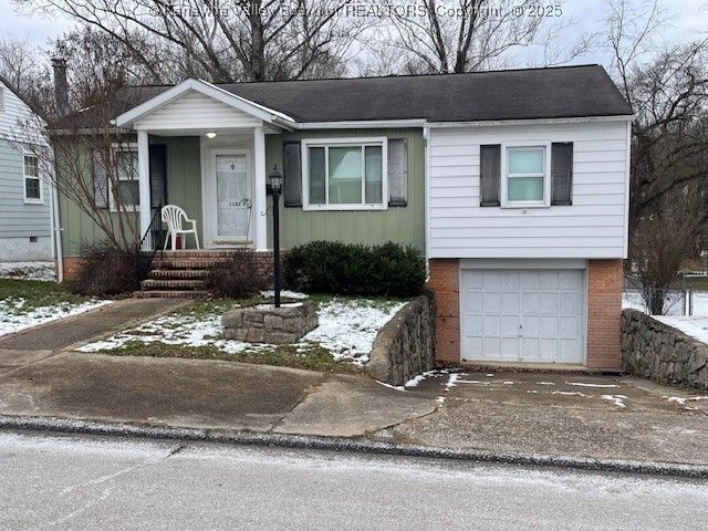 1107 Village Drive, South Charleston, WV 25309