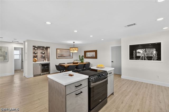 2341 MAYFIELD CT 8, Naples, FL 34105
