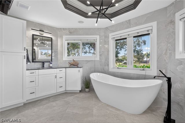 2341 MAYFIELD CT 8, Naples, FL 34105