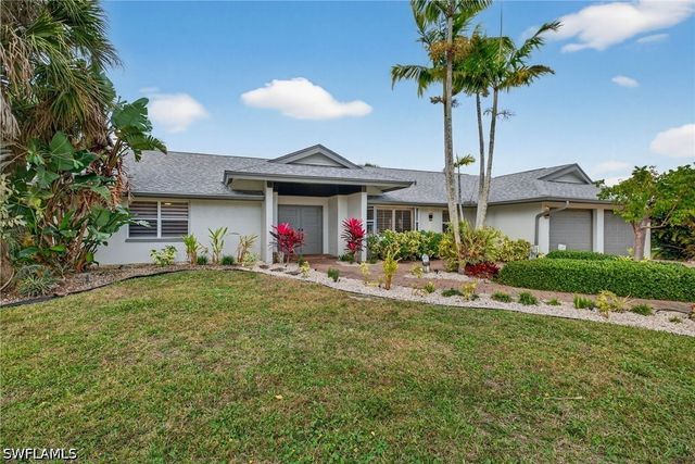 2341 MAYFIELD CT 8, Naples, FL 34105