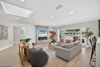 2341 MAYFIELD CT 8, Naples, FL 34105