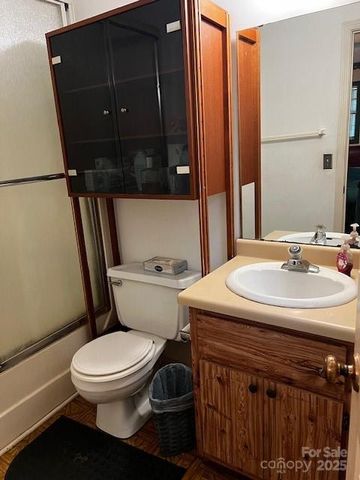 530 Burge Mountain Road, Hendersonville, NC 28792