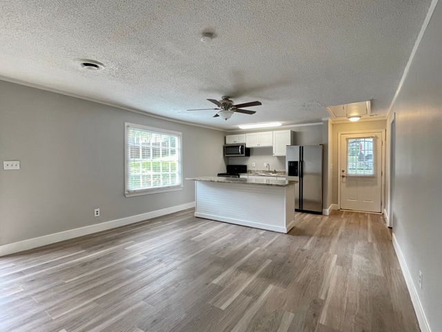 2405 Eden St, Nashville, TN 37208