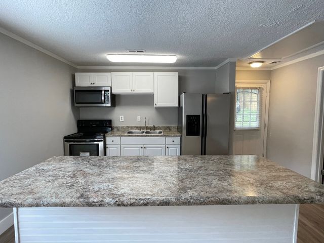 2405 Eden St, Nashville, TN 37208