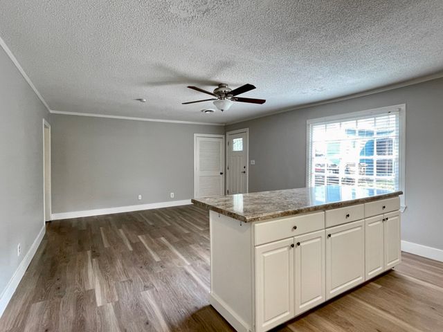 2405 Eden St, Nashville, TN 37208