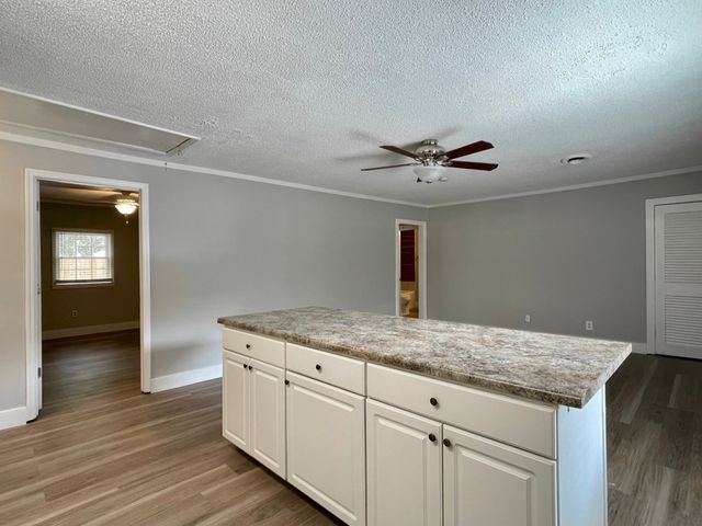 2405 Eden St, Nashville, TN 37208