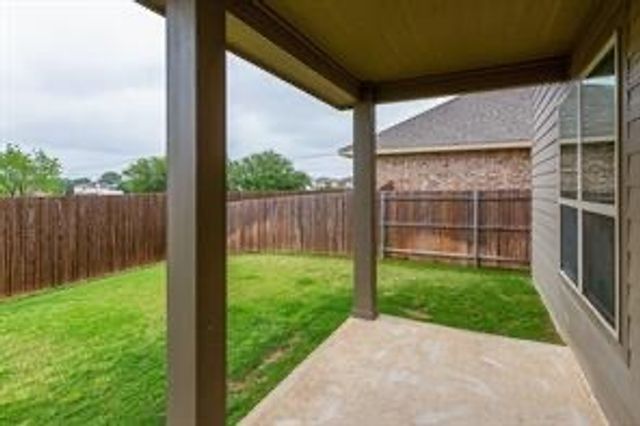 8208 Pine Meadows Drive, Fort Worth, TX 76244