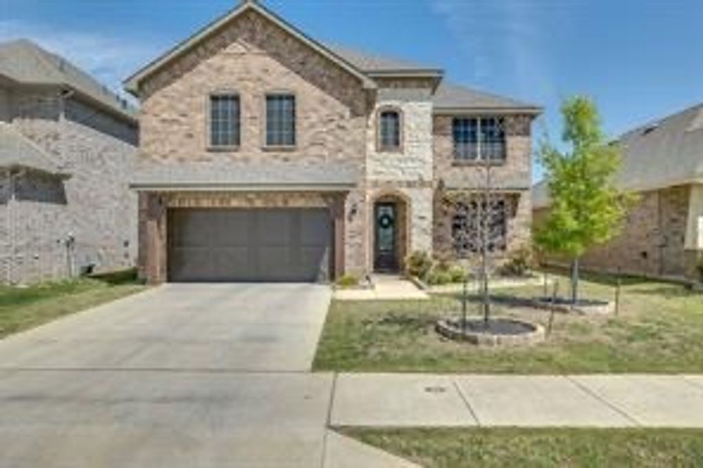 8208 Pine Meadows Drive, Fort Worth, TX 76244