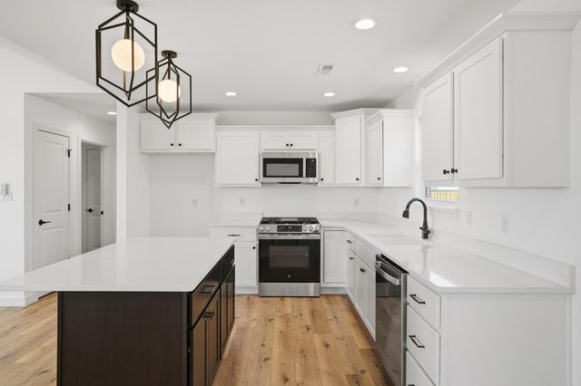 14860 WELCH DR, Ashland, MO 65010