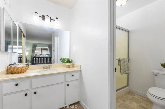 571 W Greenwood Avenue 12, La Habra, CA 90631