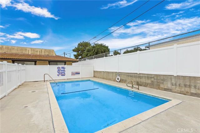 571 W Greenwood Avenue 12, La Habra, CA 90631