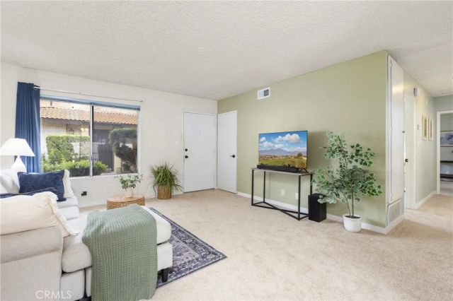 571 W Greenwood Avenue 12, La Habra, CA 90631