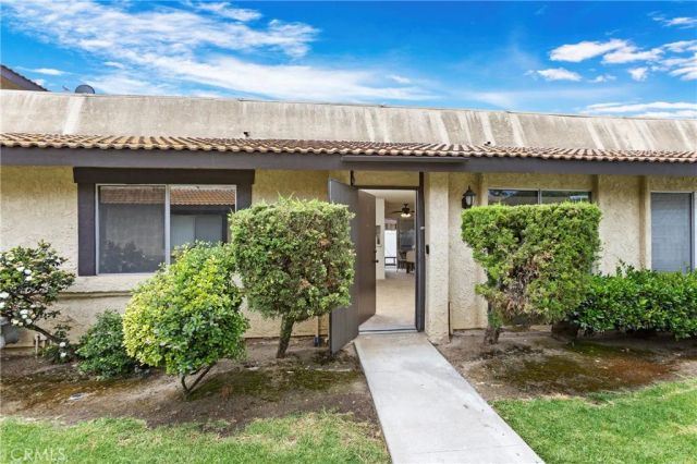 571 W Greenwood Avenue 12, La Habra, CA 90631