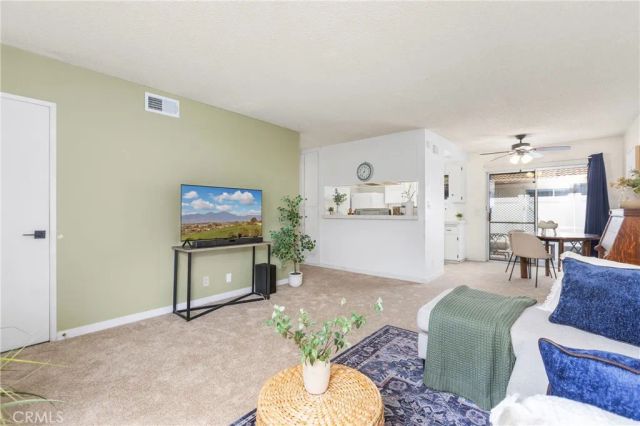 571 W Greenwood Avenue 12, La Habra, CA 90631
