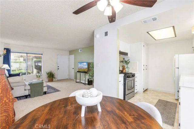 571 W Greenwood Avenue 12, La Habra, CA 90631