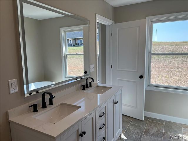 432 Honeysuckle Drive, Hannibal, MO 63401