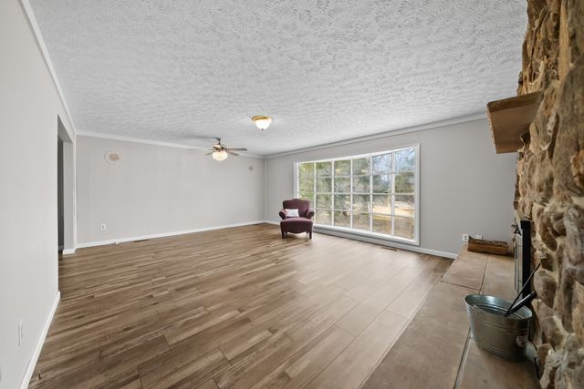 2275 Spruce Loop, Crossville, TN 38555