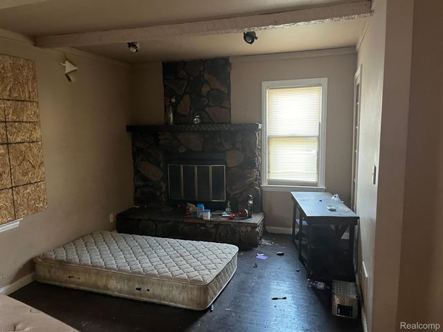 5951 RADNOR Street, Detroit, MI 48224