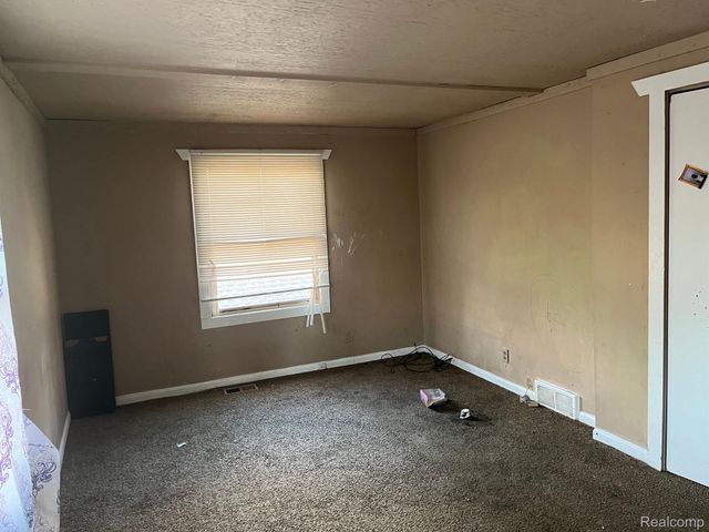 5951 RADNOR Street, Detroit, MI 48224