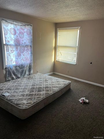 5951 RADNOR Street, Detroit, MI 48224