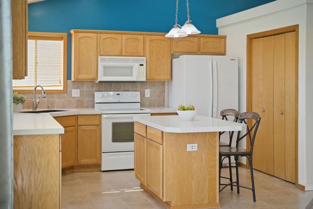 9016 N Ash St, Spokane, WA 99208