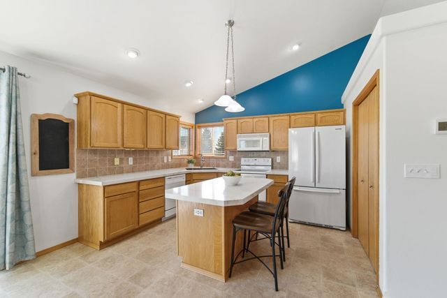 9016 N Ash St, Spokane, WA 99208