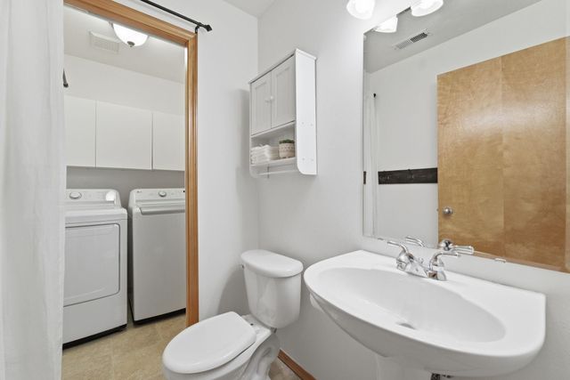 9016 N Ash St, Spokane, WA 99208