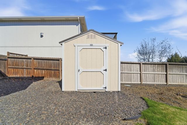 9016 N Ash St, Spokane, WA 99208