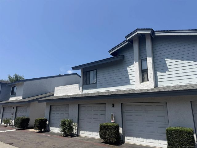 4075 Crystal Dawn 202, San Diego, CA 92122