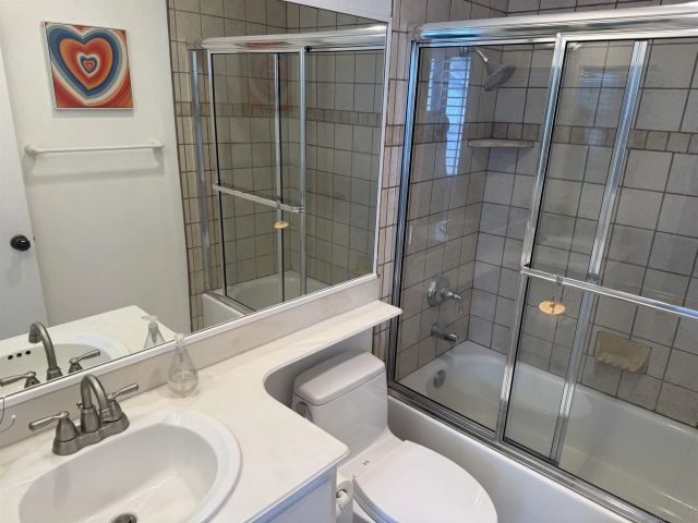 4075 Crystal Dawn 202, San Diego, CA 92122