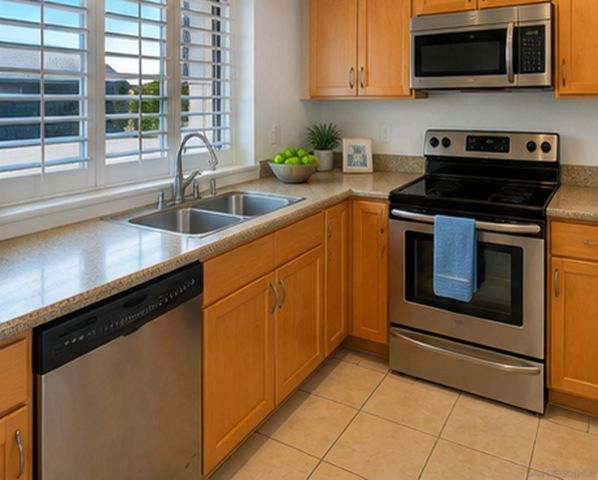 4075 Crystal Dawn 202, San Diego, CA 92122