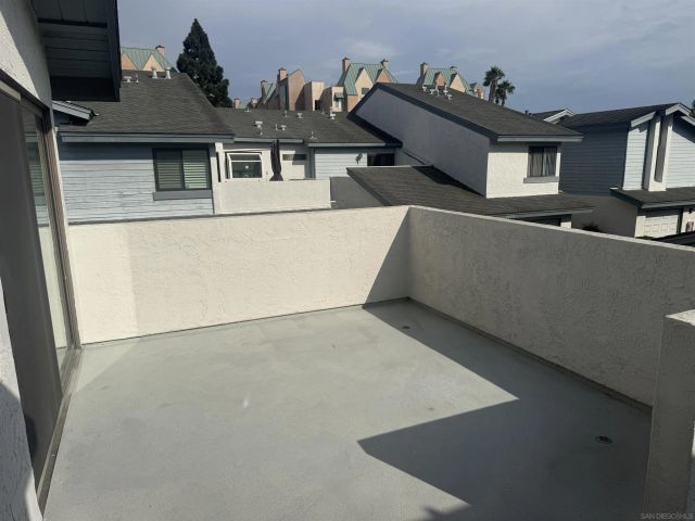 4075 Crystal Dawn 202, San Diego, CA 92122
