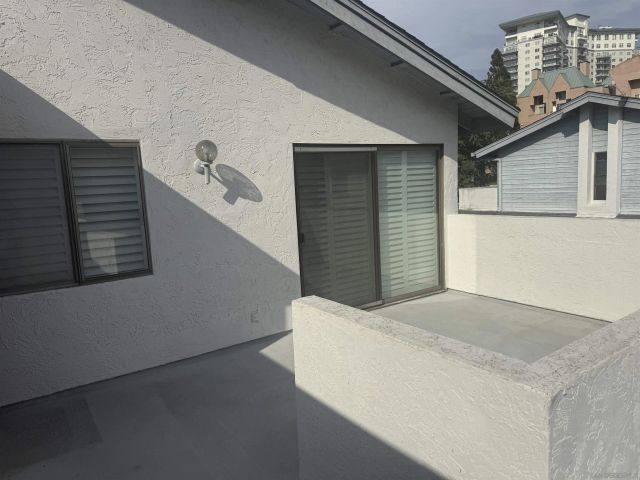 4075 Crystal Dawn 202, San Diego, CA 92122