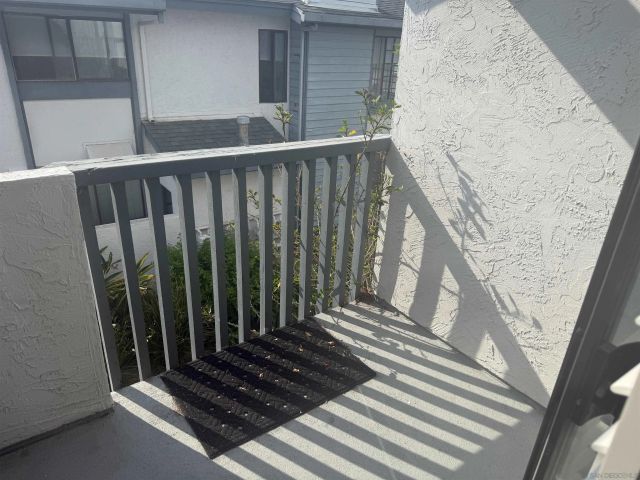 4075 Crystal Dawn 202, San Diego, CA 92122