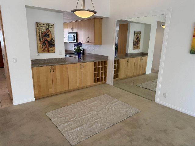 4075 Crystal Dawn 202, San Diego, CA 92122