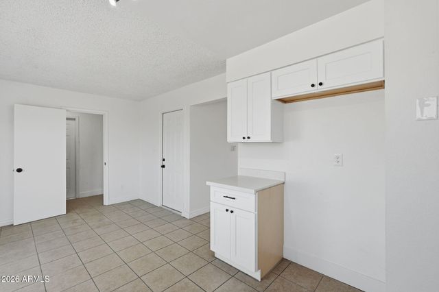 2012 W ROMLEY Road, Phoenix, AZ 85041