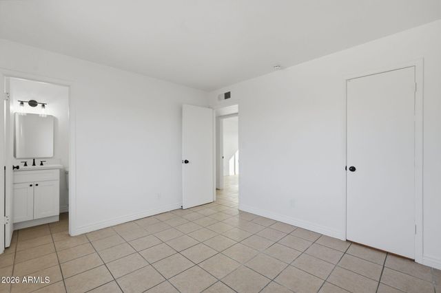 2012 W ROMLEY Road, Phoenix, AZ 85041