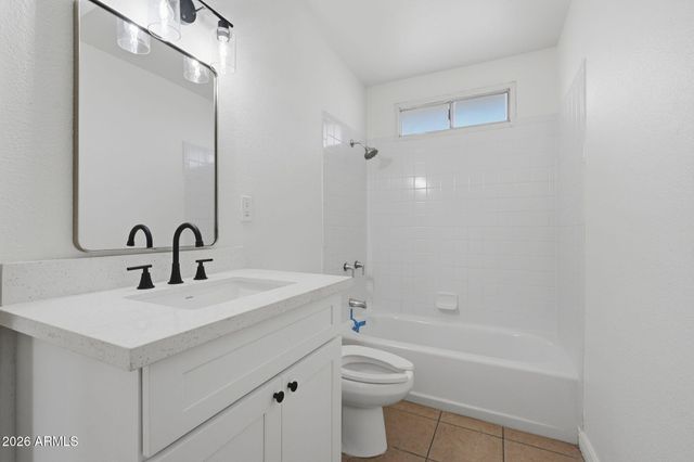 2012 W ROMLEY Road, Phoenix, AZ 85041