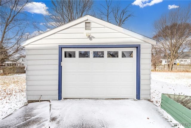 4626 Patricia Drive, Niagara Falls, NY 14305