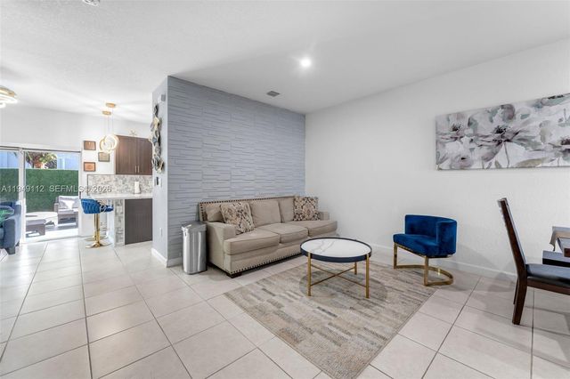 2614 SE 13th St, Homestead, FL 33035