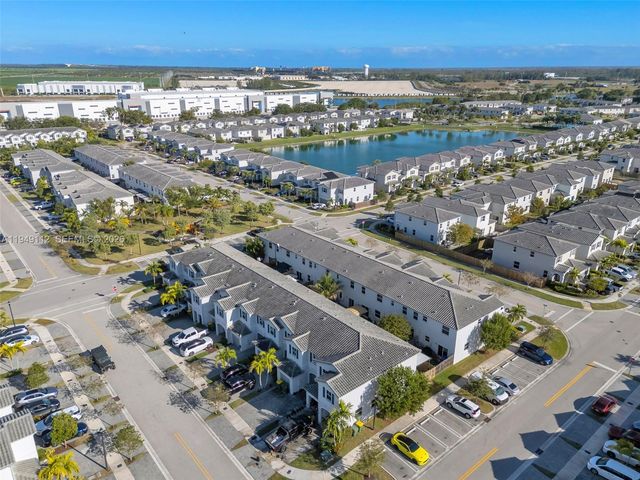 2614 SE 13th St, Homestead, FL 33035