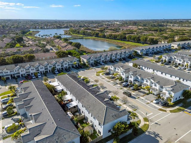 2614 SE 13th St, Homestead, FL 33035